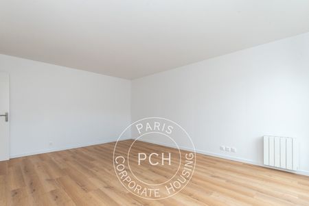 T3 vide, avec parking en option, rue Pouchet, - Photo 2