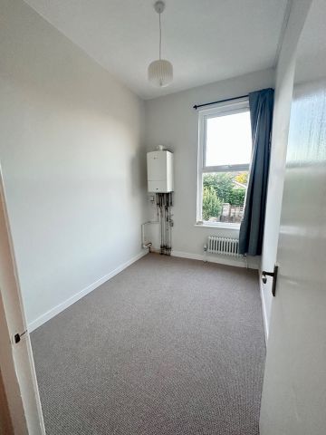2 Bed Flat, Ashley Court Road, BS7 - Photo 2