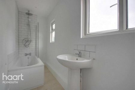4 bedroom terraced house to rent - Photo 3