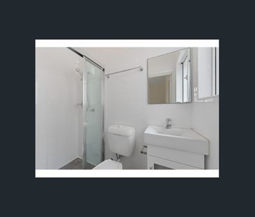 Affordable Room with Private Bathroom and Living Room/Study in Conv... - Photo 3