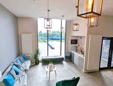 Standard Studio - Photo 3