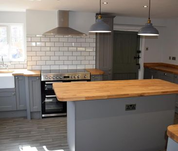 3 bedroom semi-detached house to rent - Photo 6