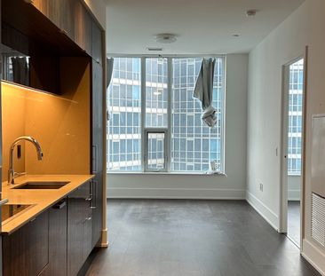 For Lease - 10 York Street Unit# 3306, Toronto, Ontario - Photo 2