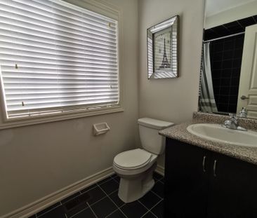 For Lease - 1140 Stuffles Crescent, Newmarket, Ontario - Photo 5