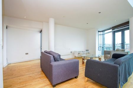 3 bedroom flat to rent - Photo 4
