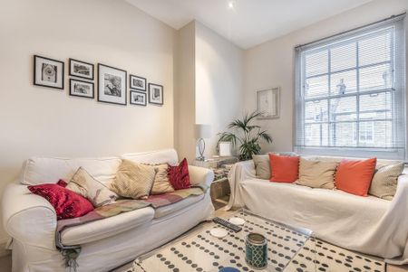 2 bedroom flat to rent - Photo 2