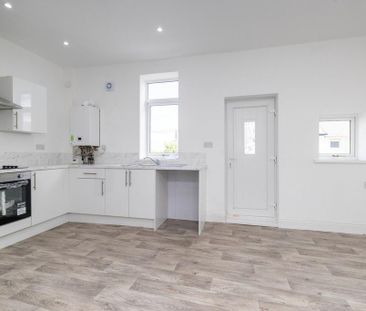 2 bedroom end of terrace house to rent - Photo 6