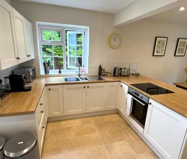 2 bedroom semi-detached house to rent - Photo 6