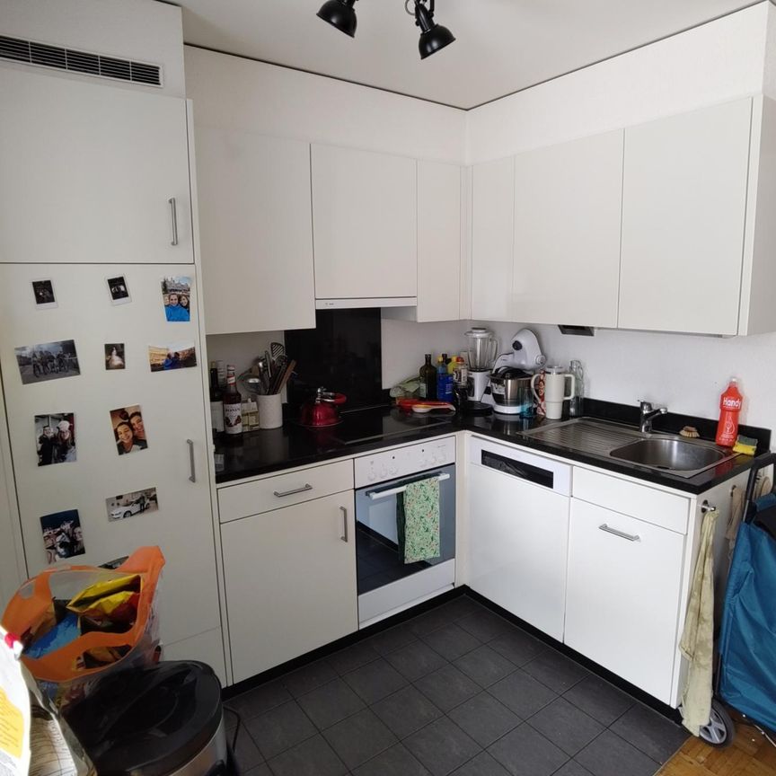 Bel appartement lumineux de 3.5 pièces au 4ème et dernier étage avec ascenseur. - Photo 1