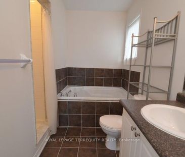 For Lease - 5 Wilcliff Court, Markham, Ontario - Photo 2