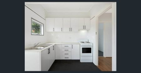 Family Home with Views - Photo 5