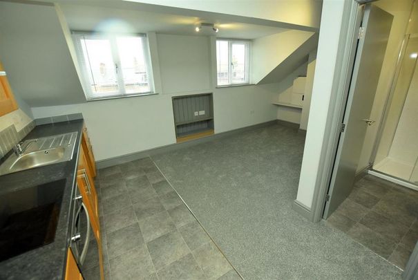 1 bedroom flat to rent - Photo 1