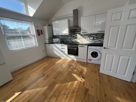 Albert Road, St. Mary Cray, Orpington, BR5 - Photo 2