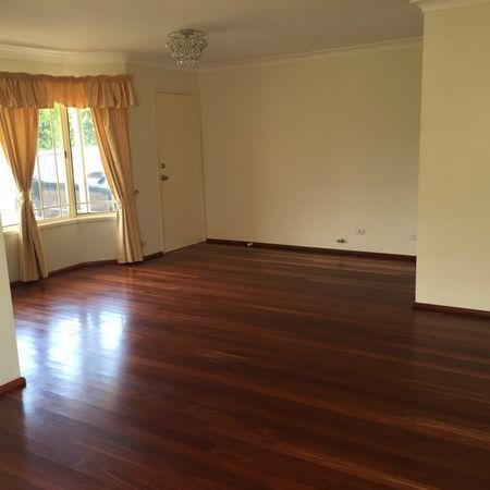 QUIET & CONVENIENT, 10 MIN'S WALK TO THE STATION !! - Photo 3