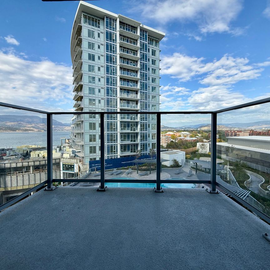 Furnished 1 Bdrm at Aqua - Photo 1