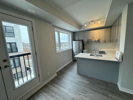 Condo Townhouse For Lease | W8097630 - Photo 5