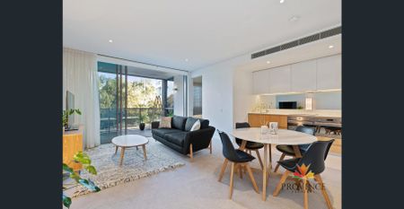 ELEGANT & SOPHISTICATED - Large 1 Bedroom Q3 Apartment – WITH CAR BAY! - Photo 2