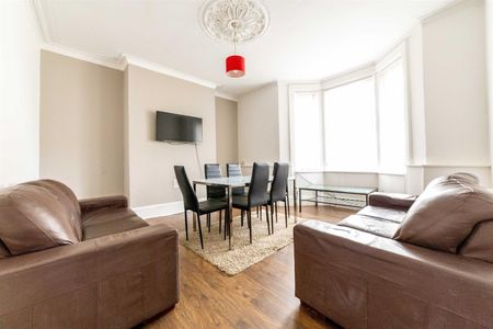 7 bed terraced house to rent in Osborne Road, Jesmond, NE2 - Photo 2
