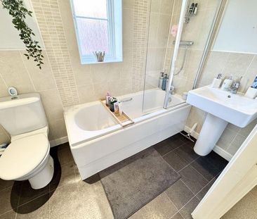 2 bedroom semi-detached house to rent - Photo 3