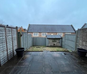 New Square - Photo 4