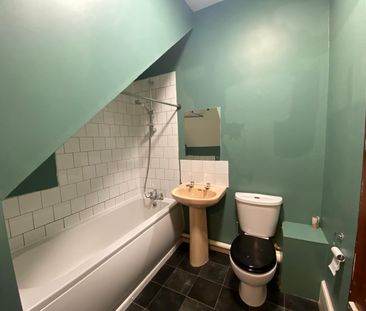 16a Argyll Road, SS0 7HN - Photo 2