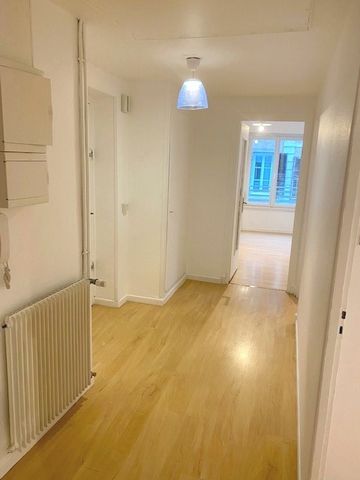 Location Appartement 4 pièces 68m² CHAMBERY 73000 - Photo 3