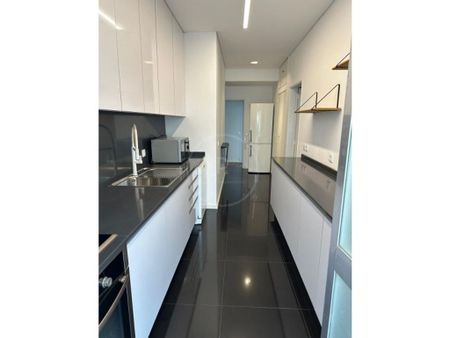 2 room luxury Flat for rent in Porto, Portugal - Photo 3