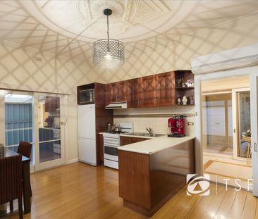 10 Patrick Street, Kennington - Photo 1