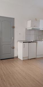 Location Appartement 1 pièce 17m² NARBONNE 11100 - Photo 3