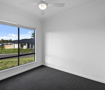 Welcome to 41 Tulip Tree Street, Park Ridge - $680 per week - Photo 4