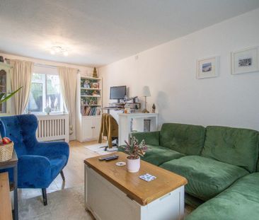 2 bedroom semi-detached house to rent - Photo 5