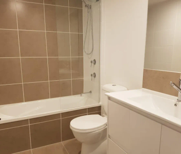 Modern Comfort Meets Effortless Living - Photo 2