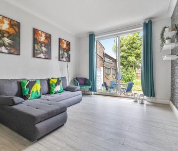 Room in a Shared House, Downhills Way, N17 - Photo 3