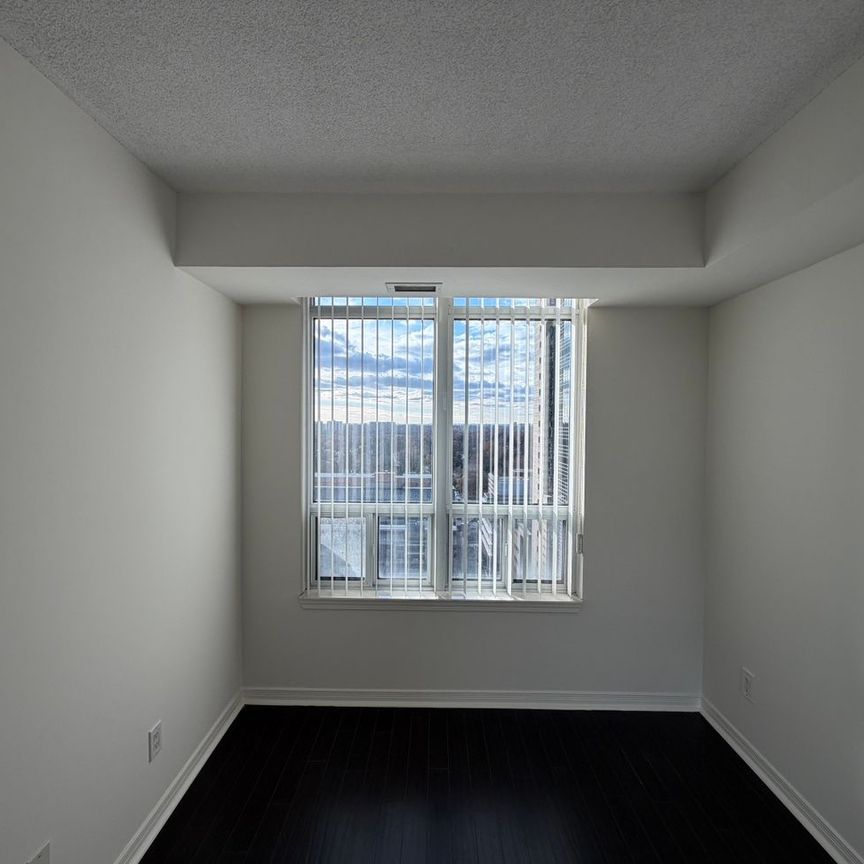 For Lease - 8 Hillcrest Avenue Unit# 1701, Toronto, Ontario - Photo 1