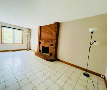 For Lease - 121 Harmonia Crescent, Vaughan, Ontario - Photo 6