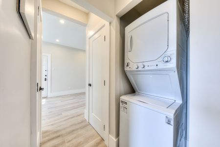 Appartement de 2 chambres entièrement rénové à NDG, à côté du campus Loyola. - Photo 5