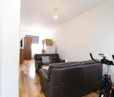 4 bedroom terraced house to rent - Photo 2