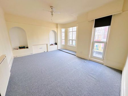 4 bedroom terraced house to rent - Photo 3