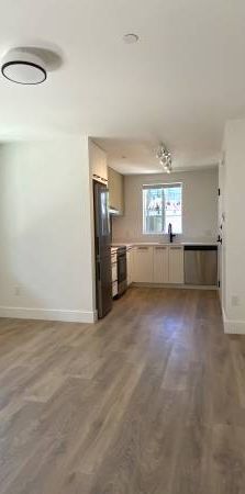 1 Bed, 1 Bath Ground Level Suite - Sea & Sky (ID 322) - Photo 1