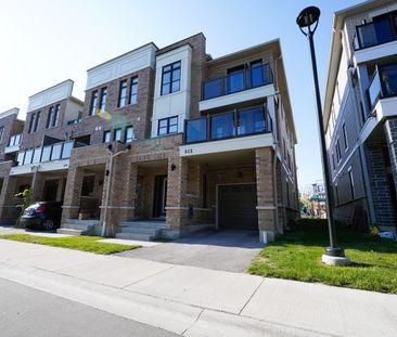 For Lease - 212 Lord Elgin Lane, Clarington, Ontario - Photo 6