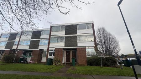 2 bedroom maisonette to rent - Photo 5