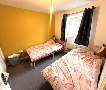 2 bedroom semi-detached house to rent - Photo 4