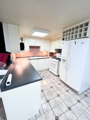 For Lease - 50 Limeridge Road, Hamilton, Ontario - Photo 3