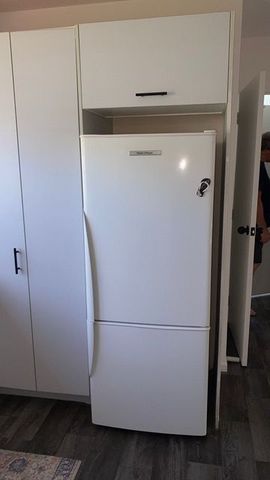 Charming 2BR Unit with Deck & A/C! - Photo 4