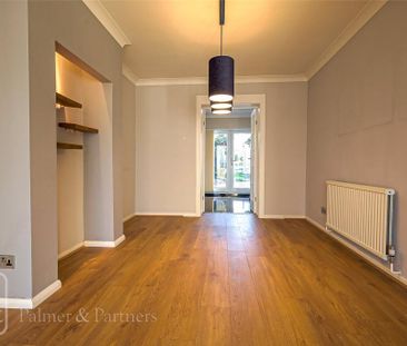 3 bedroom semi-detached house to rent - Photo 2