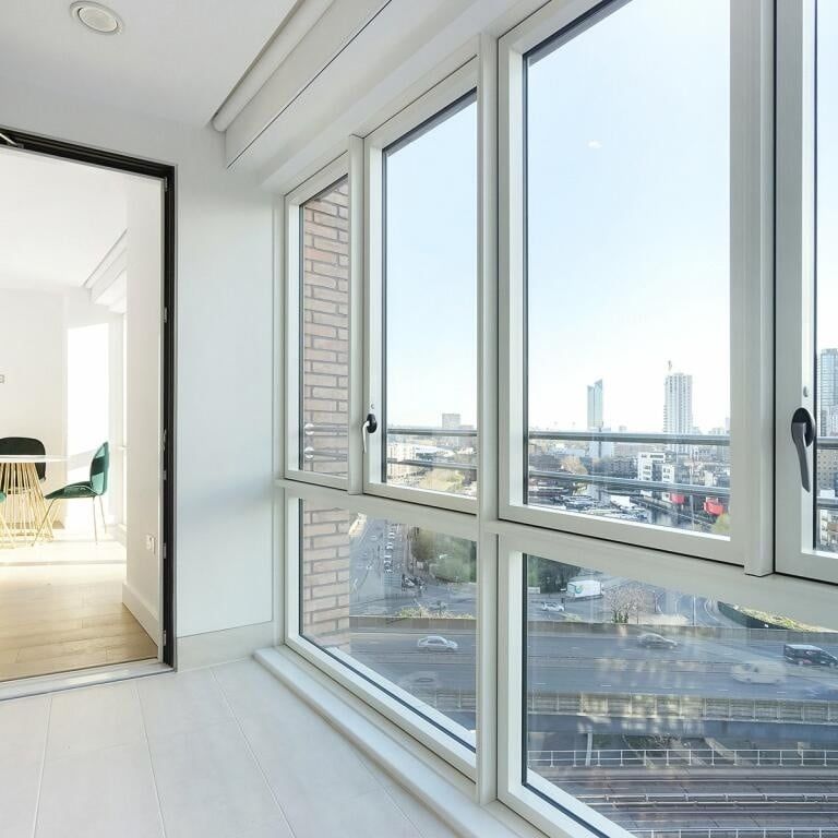 1 Bed Flat, Royal Captain Court, E14 - Photo 1