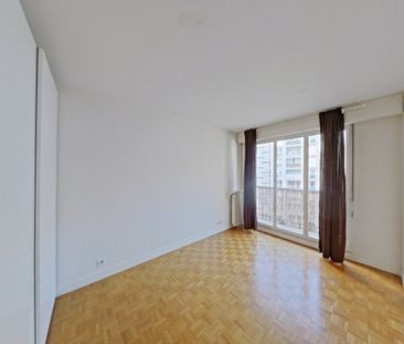 Location Appartement 2 pièces 45m² PARIS 15ème - Photo 4