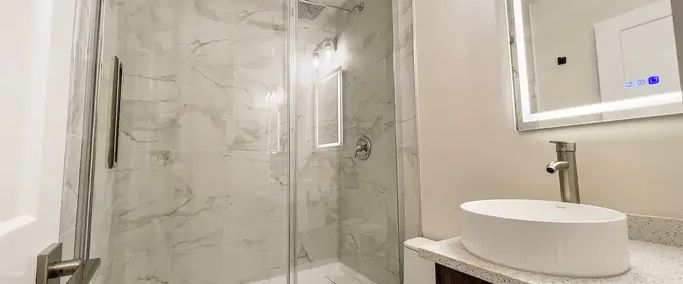 SPACIOUS BANKVIEW APARTMENT | Calgary - Photo 1