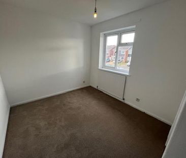 2 bedroom semi-detached house to rent - Photo 6