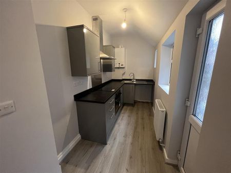 3 bedroom terraced house to rent - Photo 5